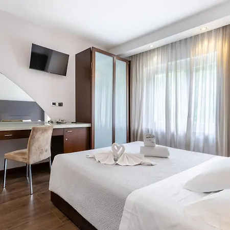 Aston 4* Pino Torinese