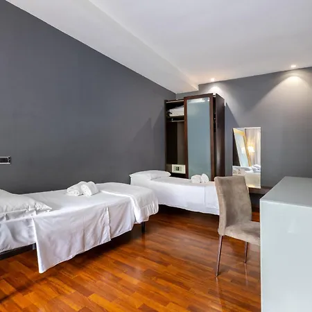Hotell Aston