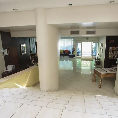 Hotell Aston 4*
