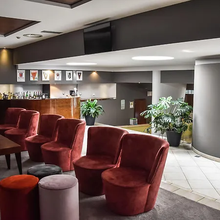 Aston Hotel