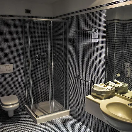 Hotel Aston 4*