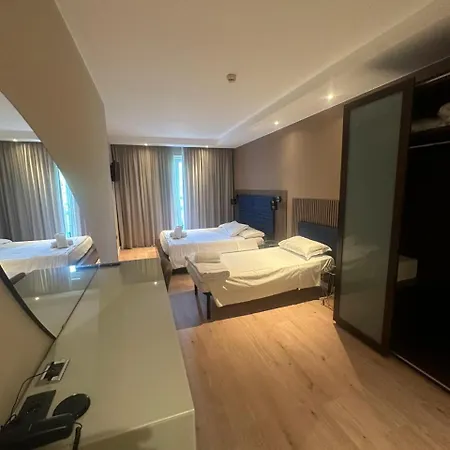 Aston Hotel 4*