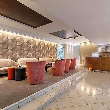 Aston Hotel
