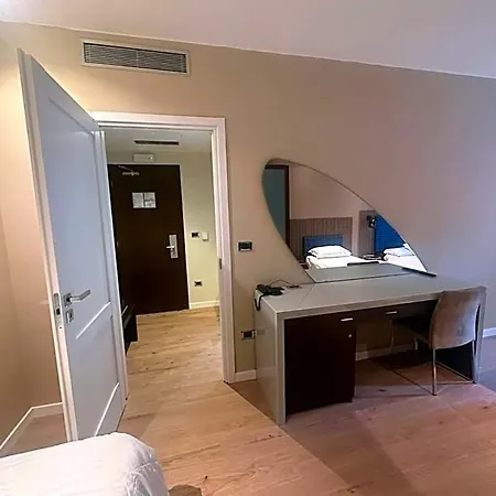 Aston Hotel Pino Torinese
