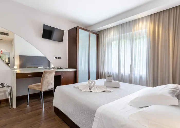 Aston 4* Pino Torinese